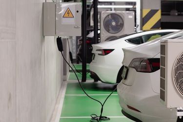How to Size a Residential Energy Storage System (ESS) for EV Charging